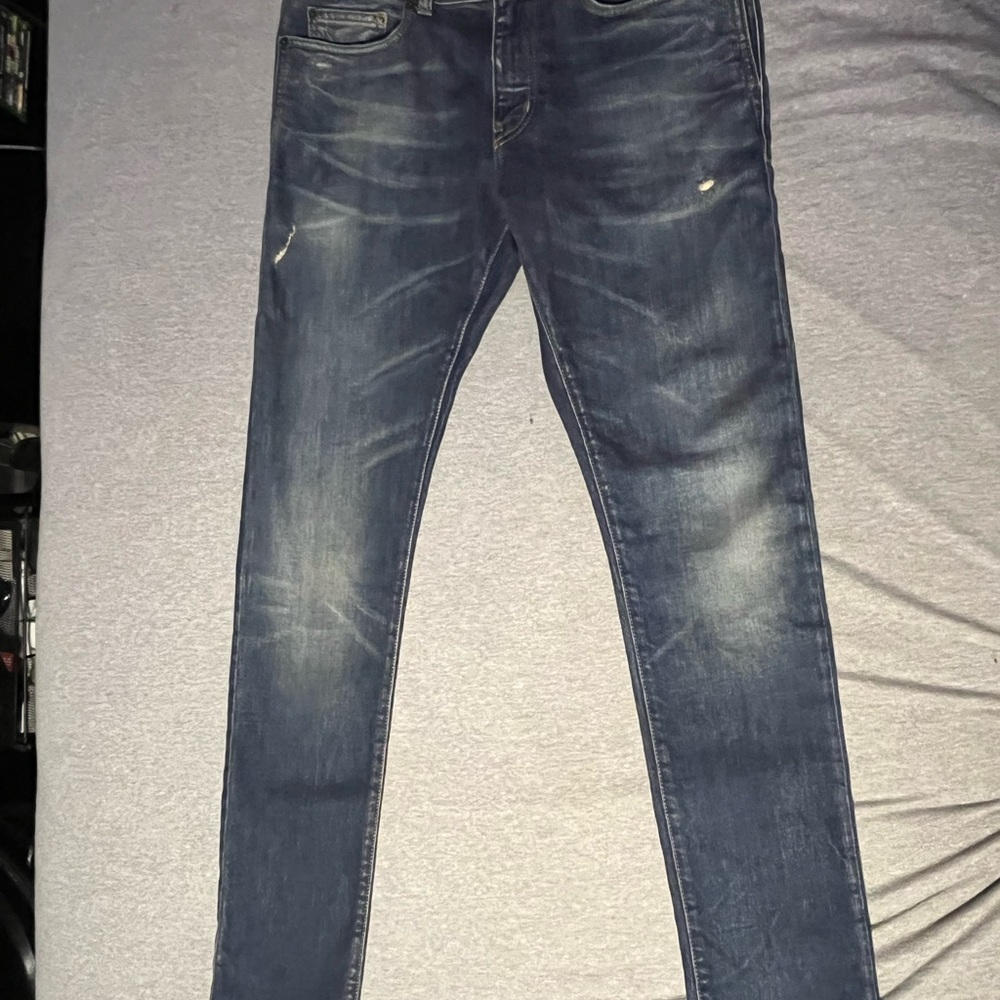 Yves Saint Laurent Dark Blue D03’s